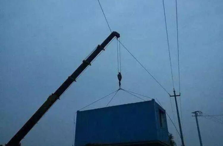 安裝多等級(jí)高壓近電報(bào)警器為施工機(jī)械增加“高壓檢驗(yàn)員” 安裝多等級(jí)高壓近電報(bào)警器為施工機(jī)械增加“高壓檢驗(yàn)員”